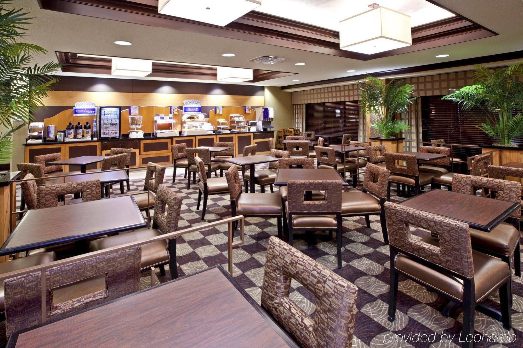 Holiday Inn Express & Suites Seymour Restaurante foto